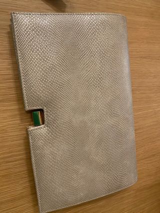 Bolso cartera fiesta Parfois. Metalizado.