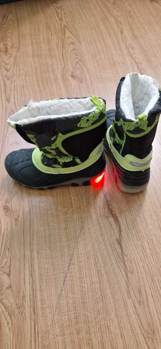 Botas agua y nieve. niños