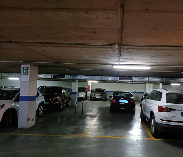Aquilo parking en zona de Carranque Málaga