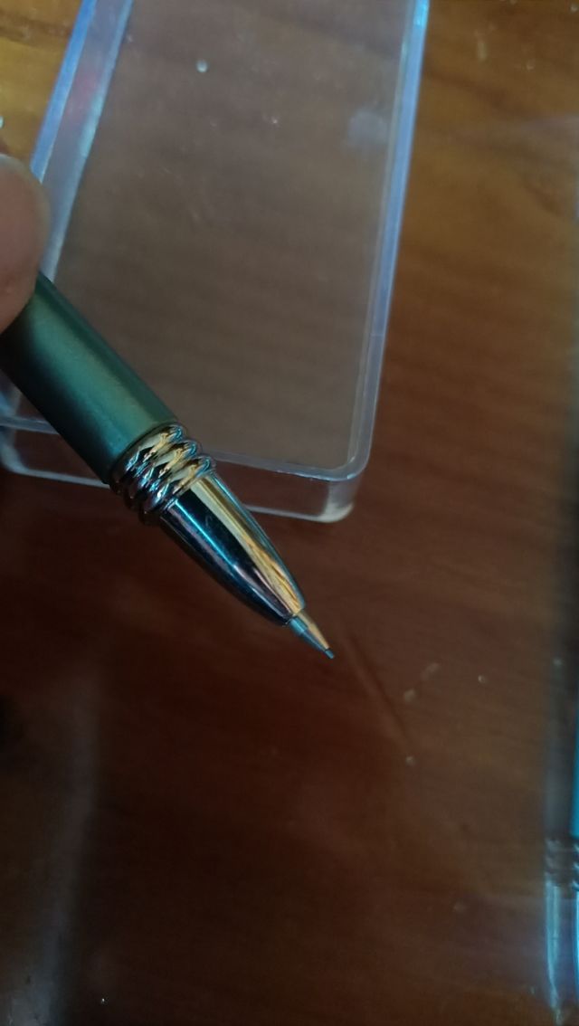 bolígrafo y portaminas