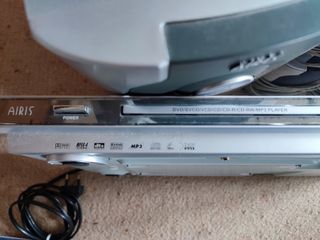 Home cinema 5.1 + DVD Airis + 4 pelis