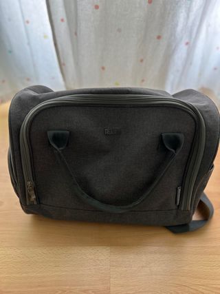 Bolso pañales amplio y cómodo para carrito de bebé