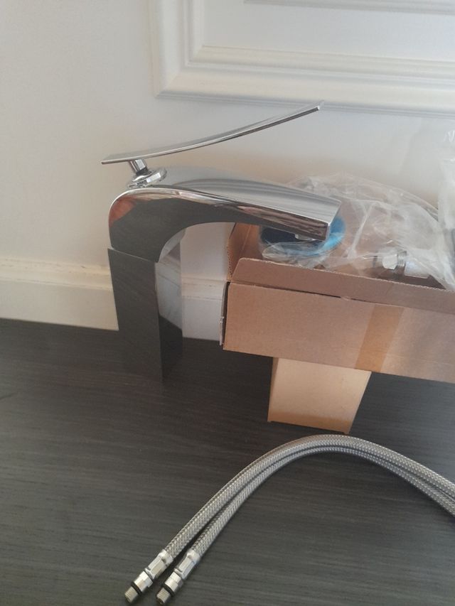 grifo lavabo Cromo  caño alto nuevo