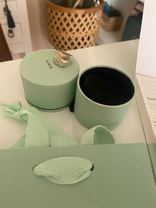 Sello en plata de tous