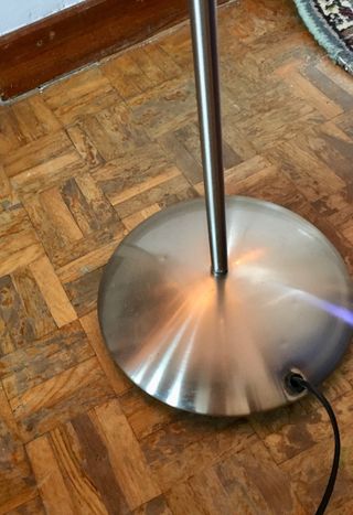 Lámpara de pie metal y madera 