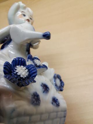 Soprammobili / statuette bianche e blu bambini