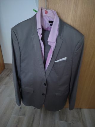 Traje Zara caballero gris talla 46