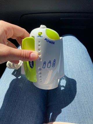 Calienta biberón para coche