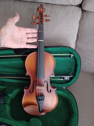 violín pyramid gold