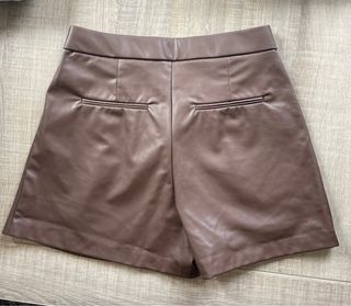 Pantalón corto vestir cuero marrón