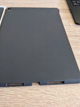 Funda negra iPad + carcasa trasera