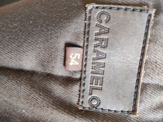 Cazadora - abrigo de cuero grueso y marca Caramelo