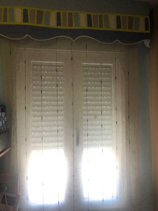 Colcha, estor y cojín a juego