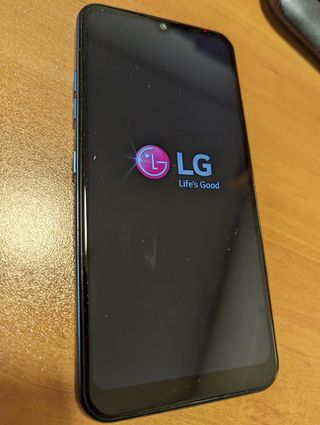 Móvil LG K40S + funda protectora silicona