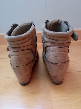 Botas