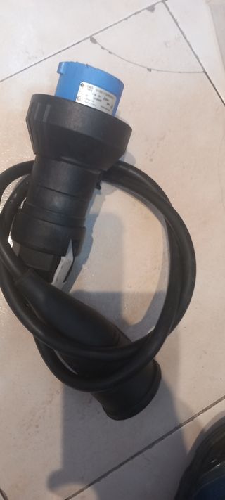 enchufe auto/caravana