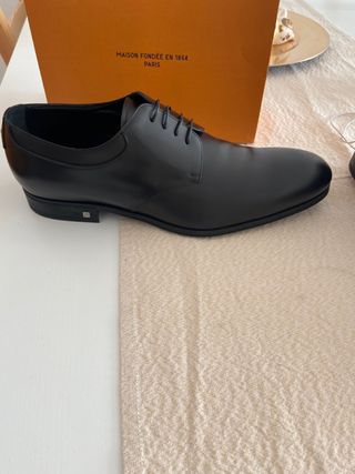Zapatos negros de vestir 