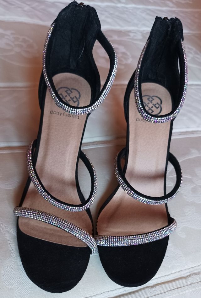 Preciosas sandalias 
