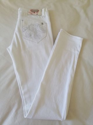 Pantalon vaquero blanco Fantasía.