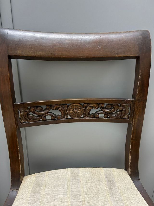 4 sedie in legno intagliato molto belle x 120 @ 150€