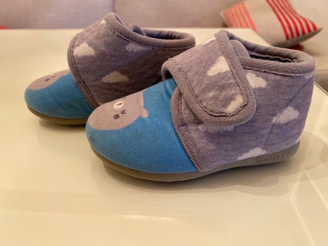 Zapatillas de casa infantiles