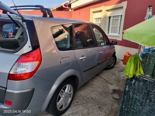 Renault Grand Scenic 2005