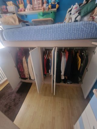 Habitación juvenil cama nido con armario debajo