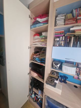 Habitación juvenil cama nido con armario debajo