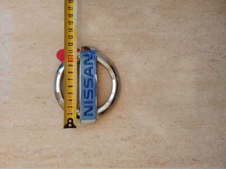 Embellecedor de Nissan