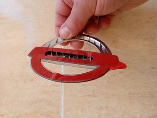 Embellecedor de Nissan