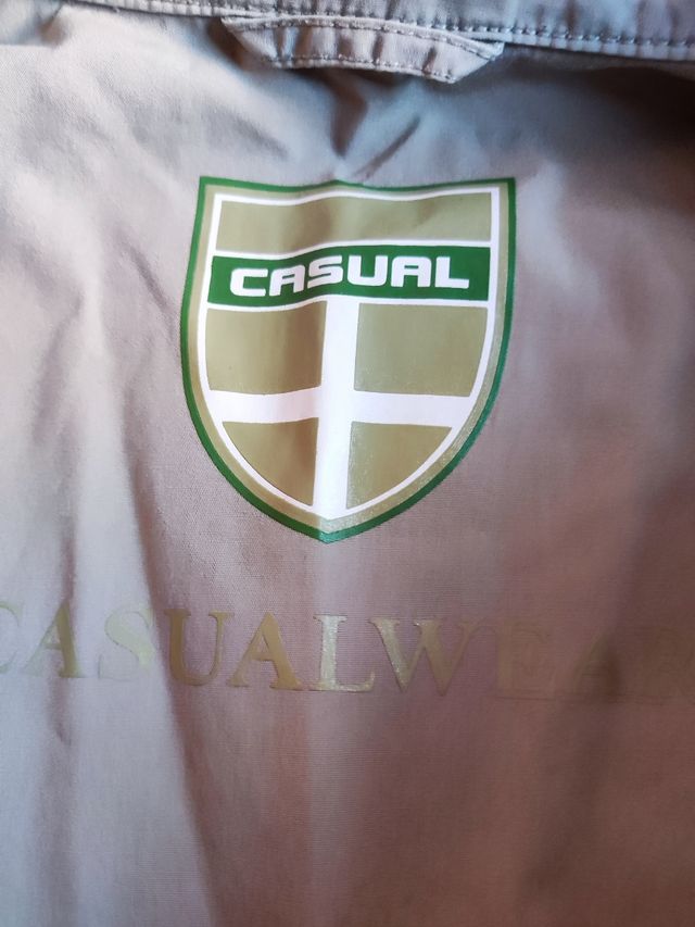 Safari beig impecable.