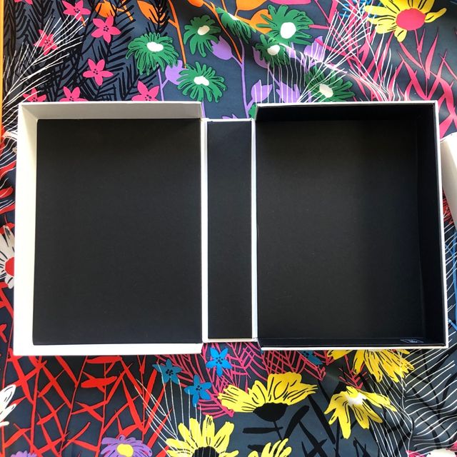 Caja Loewe mediano 1