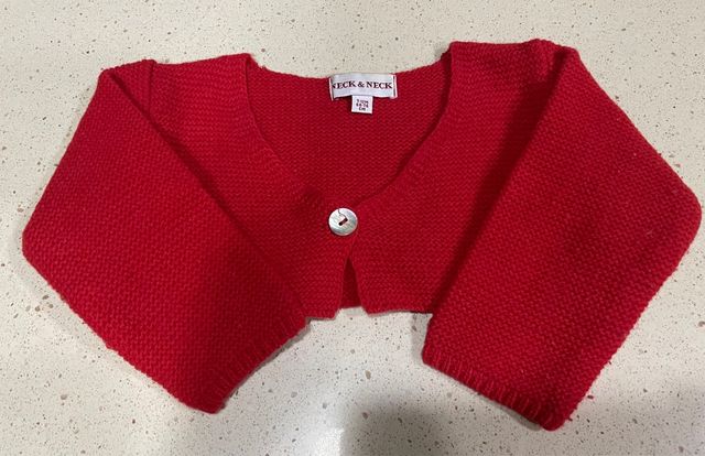 Rebeca roja Neck and Neck