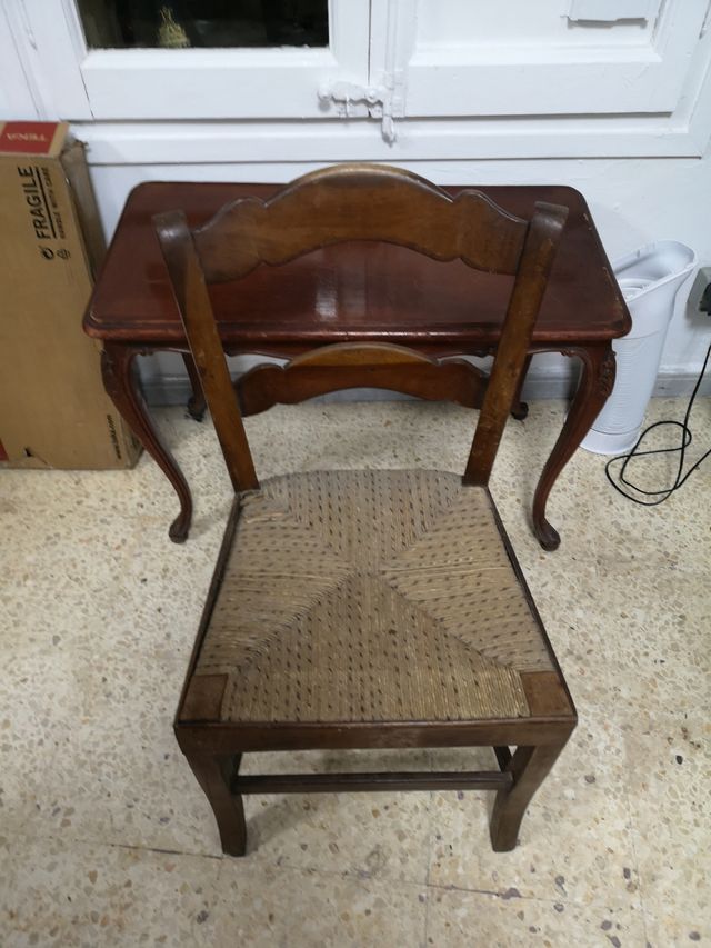 Sedia antica in legno e corda