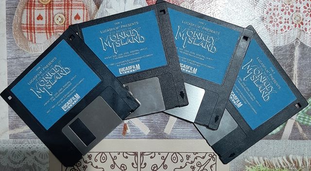 Amiga Monkey Island, Indiana Jones e Double Dragon