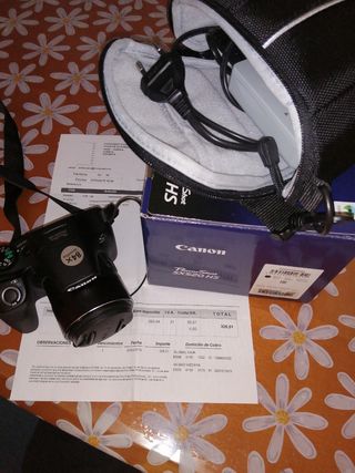 Cámara de fotos y video CANON como nueva