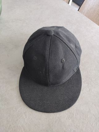 Gorra visera negra