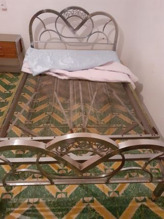 Cama niquelada antigua