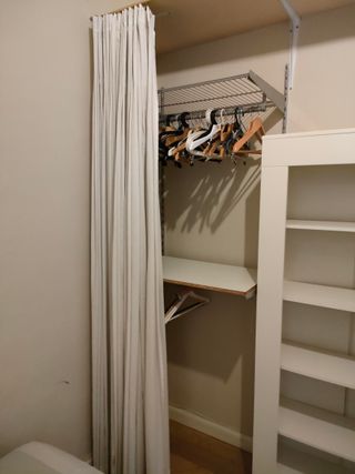 Balda y barra perchero para interior de armario