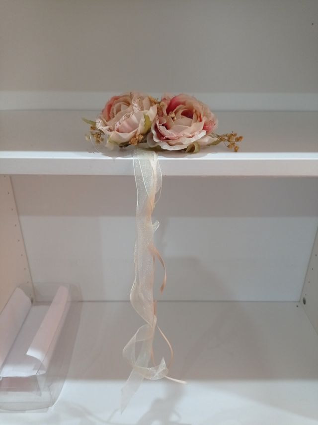 Tocado comunión flores