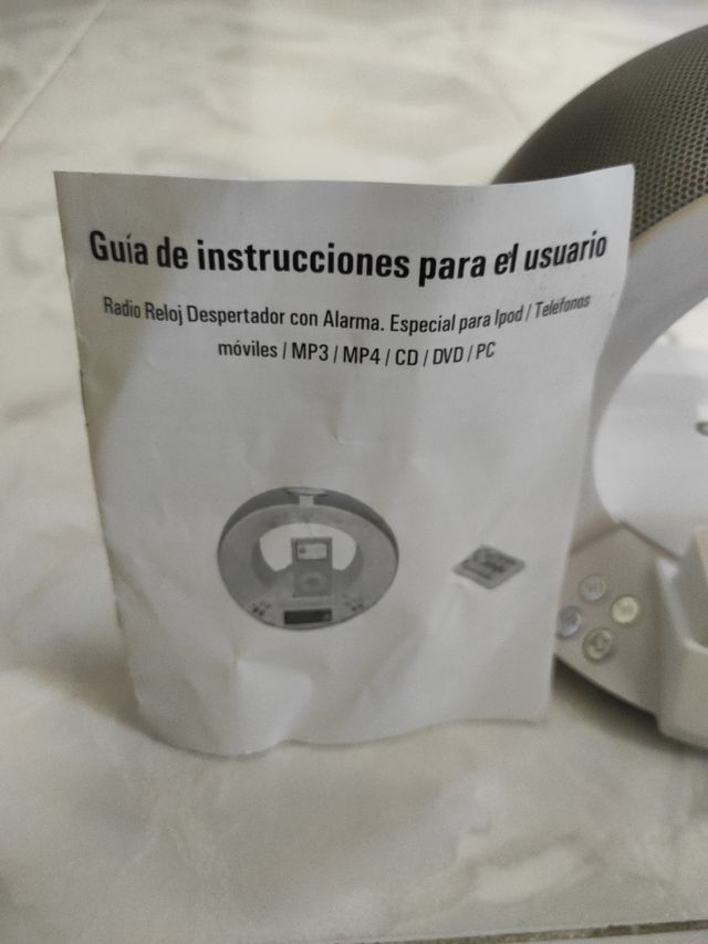 Radio Reloj Despertador con alarma. Ipod, MP3, MP4