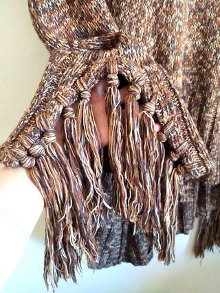 T. S y M. PONCHO DE PUNTO