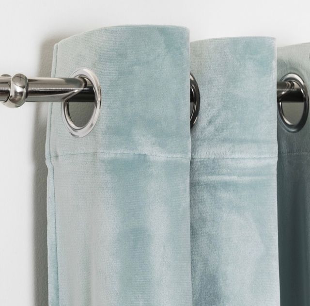 Cortina turquesa de terciopelo