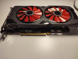 Tarjeta gráfica AMD XFX 570 8GB Samsung
