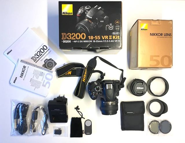 Cámara Nikon D3200 + Objetivos + Accesorios