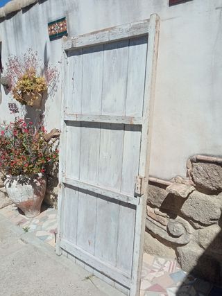 Puerta antigua ideal para decoración
