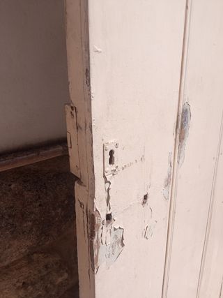 Puerta antigua ideal para decoración