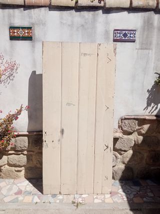 Puerta antigua ideal para decoración