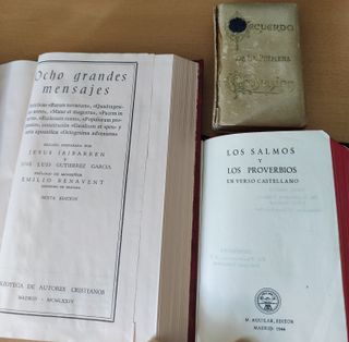 Libros religiosos antiguos