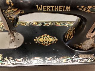 Antigua maquina de coser Wertheim